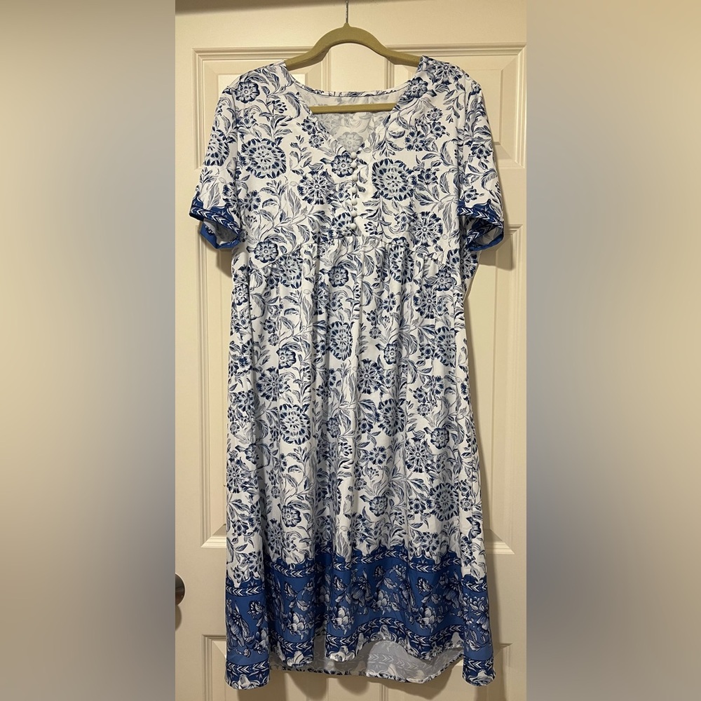 Blue Floral Border Midi Dress
Ptp-22”
Waist-21”